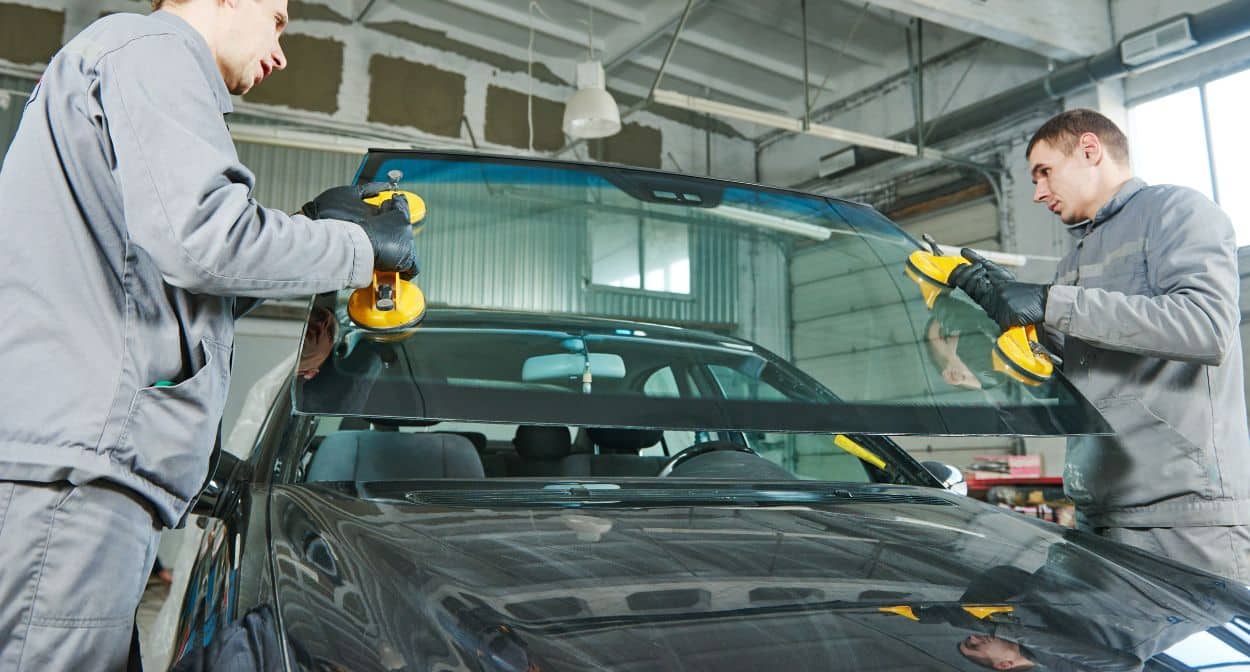 Auto Glass Replacement Process